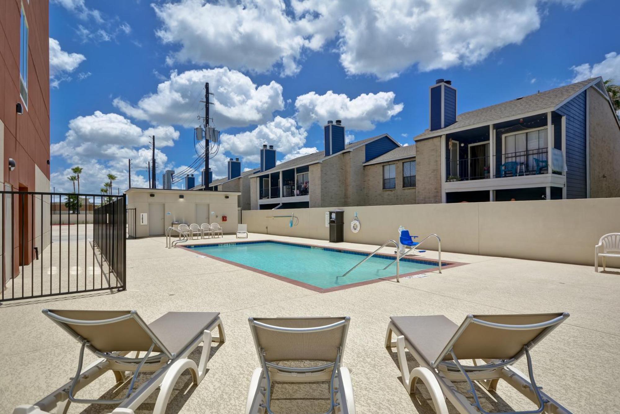 Holiday Inn Express & Suites - Houston Nasa - Boardwalk Area By Ihg Seabrook Exteriér fotografie